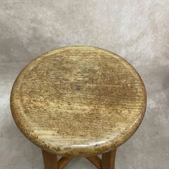 中古品 スツール 丸いす 木製 椅子 イス レトロ アンティーク 古い家具 中古家具 の画像