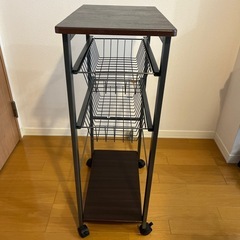 美品　収納ラックの画像