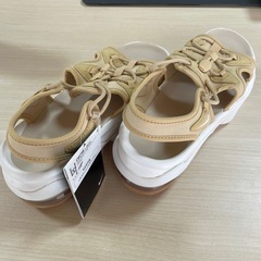 【新品】エアマックスココ　ベージュの画像