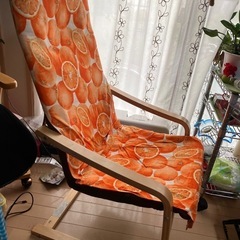肘掛け付きゆったりチェアの画像