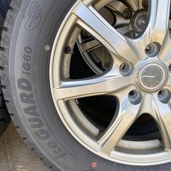 　2023年製　ホイール付きスタッドレス 215/60R16 ヨコハマ　アイスガード6の画像