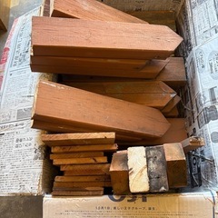 キャンプ　焚き火　薪　廃材の画像