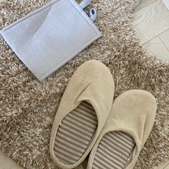 ニトリ　トイレマット　トイレスリッパ　ペーパーホルダー　セットの画像