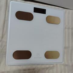CHOCOZAP体重計とスマート腕掛けの画像