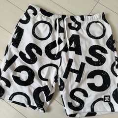 新品DC &NIKEハーフパンツ【XL】
の画像