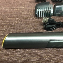 USB  充電式バリカン　ホームカット　スティックタイプ　LEDライト付きの画像
