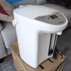 電気ポットの画像