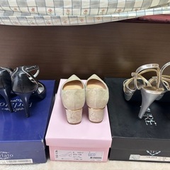 レディースヒール、パンプス3点セットの画像