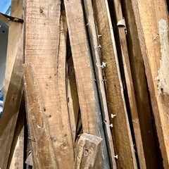 【無料】木材　DIY材料　長物　長さ150から180ほど　古材の画像