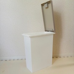 ゴミ箱①の画像