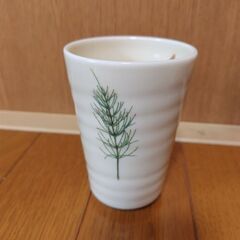 【無料でお譲りします】陶器のコップ　セットで（中古）の画像