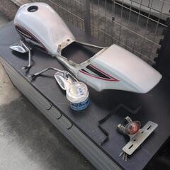 スズキ　ストリートマジック50/110　レーシングカウル　社外カウル　絶版希少　当時物の画像