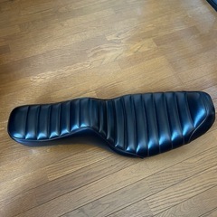 ハーレー　ダイナ用タックロールダブルシートの画像