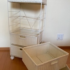 ラタン風★サニタリー★ランドリーチェスト　ホワイト収納家具　カゴの画像
