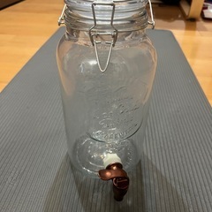 蛇口付きガラスドリンクサーバー  未使用の画像