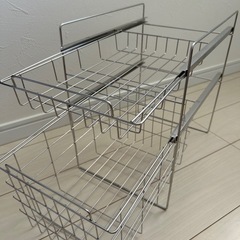 シンク下引き出し式収納　美品の画像
