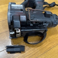 パナソニック 寸切りカッターEZ45A8 充電器 ケース付き現状渡し(中古 完動品-チェック済み )の画像