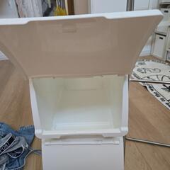 収納ケース&タオル掛けの画像