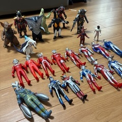 ウルトラマン　人形の画像
