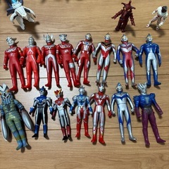 ウルトラマン　人形の画像