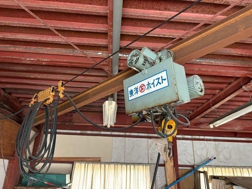 動作品　移動式クレーン