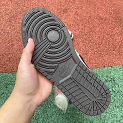 TravisScott×Air Jordan1 RETRO HIGH OG TS SP エアジョーダン1 スニーカーの画像