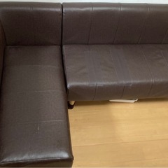 L字型　合皮コンパクトダイニングソファー4点セット　縫い目がほつれて補修シートを貼ってますの画像