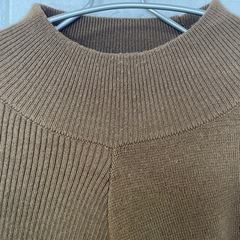 SLY カーキ ハイネック 長袖ニットワンピース Fサイズの画像