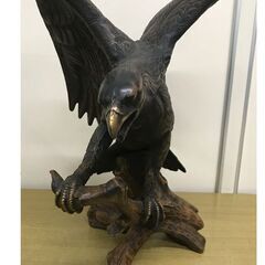 鷹 置物 作者不明 12.8kgの画像