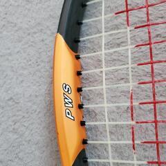 Wilsonテニスラケットの画像