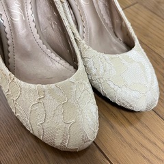 8/14まで！パンプス／レース オフホワイト 結婚式やお呼ばれに！の画像