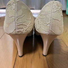 8/14まで！パンプス／レース オフホワイト 結婚式やお呼ばれに！の画像
