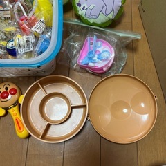 細かいおもちゃの画像