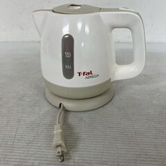 ティファール 電気ケトル BF802 0.8L 1250W 白色 動作確認済 電気湯沸器 T-fal APRECIA キッチン家電 湯沸かし ④ Y2072の画像