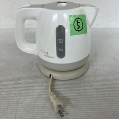 ティファール 電気ケトル BF805 0.8L 1250W 白色 動作確認済 電気湯沸器 T-fal APRECIA キッチン家電 湯沸かし ⑤ Y2073の画像