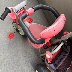 手押し棒付き三輪車の画像