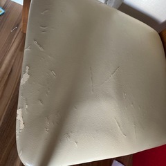 ダイニングテーブルの画像