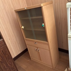 食器棚
の画像