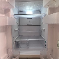 シャープ冷蔵庫　の画像