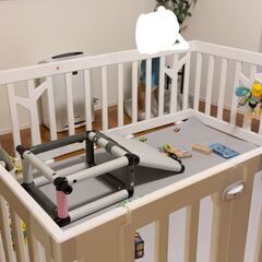 【受付終了】ベビーサークル IFAM  ドア付8枚  140cm x 180cm ベビーゲート + マットの画像