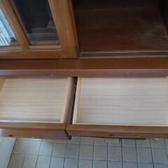あげます。食器棚の画像