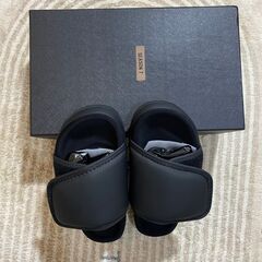 Yeezy season7 slipper メンズ サンダルの画像