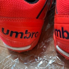 umbra トレーニングシューズ 27cmの画像