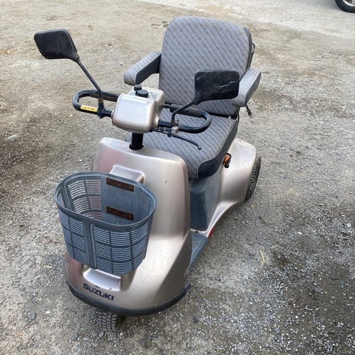 鈴木シニアカー三輪動作品バッテリー交換済み