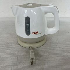 ティファール 電気ケトル BF805 0.8L 1250W 白色 動作確認済 電気湯沸器 T-fal APRECIA キッチン家電 湯沸かし ⑥ Y2074の画像