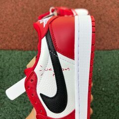 Travis Scott x Air Jordan 1 Low OG  DM7866-101の画像