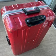 赤　キャリーケース　TSAロックの画像