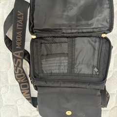 VALENTINO ROSSA ブラック ショルダーバッグの画像
