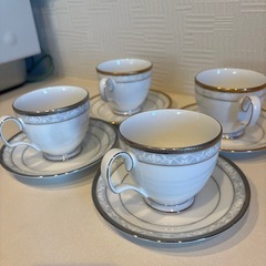 ノリタケ　ソーサー&カップ　金銀の画像