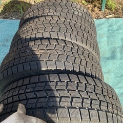 美品　冬タイヤ　アルミホイル付　225/60R17 GoodYear 2023年式の画像